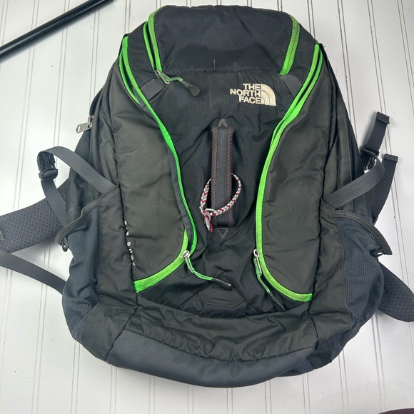 The North Face Black and Green Men's Unisex Backpack - Picture 2 of 12